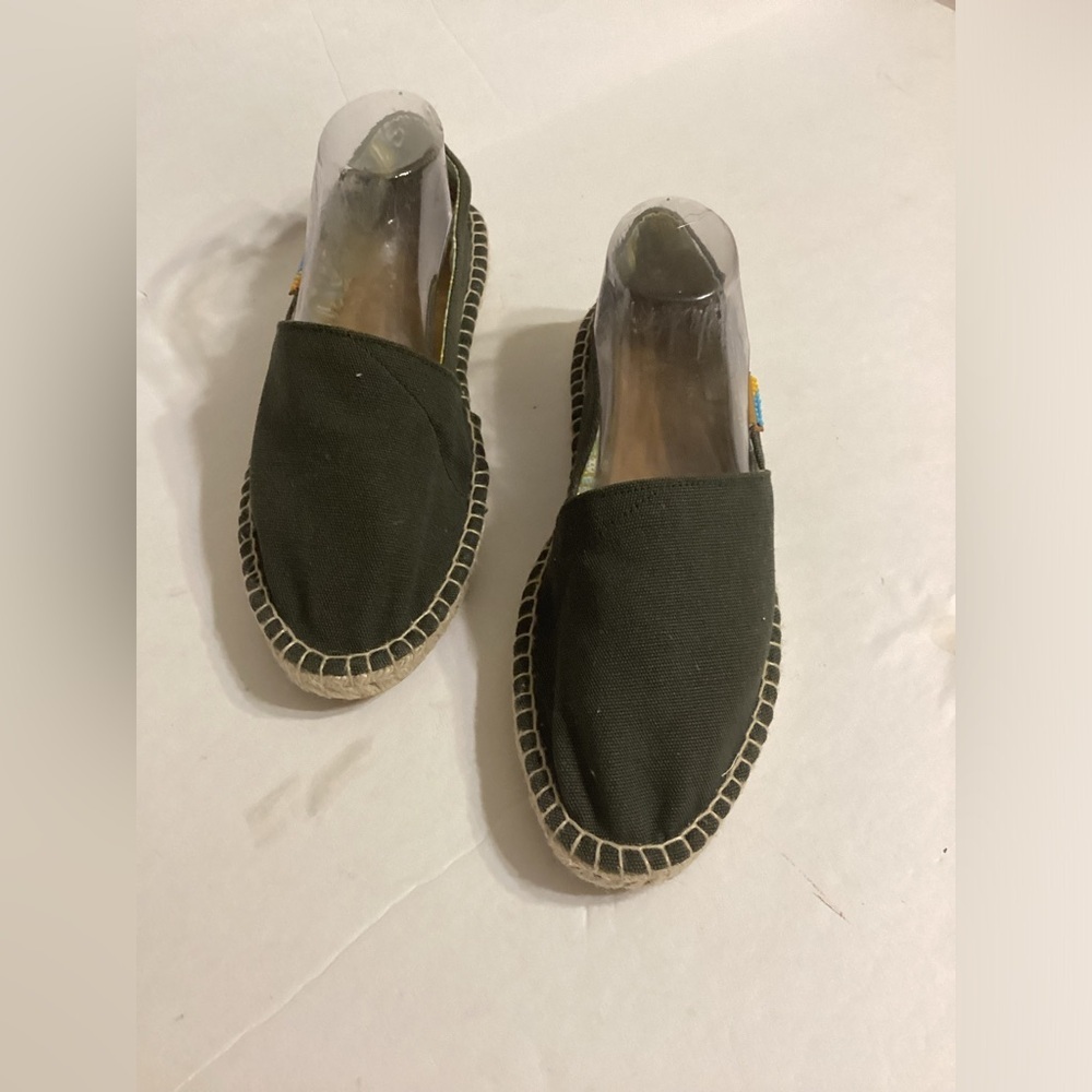 Ubuntu Classic Safari Green Afridrilles Women’s Size 9 Handmade